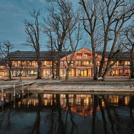 Chiemgauhof Lakeside Retreat Ubersee Exterior photo